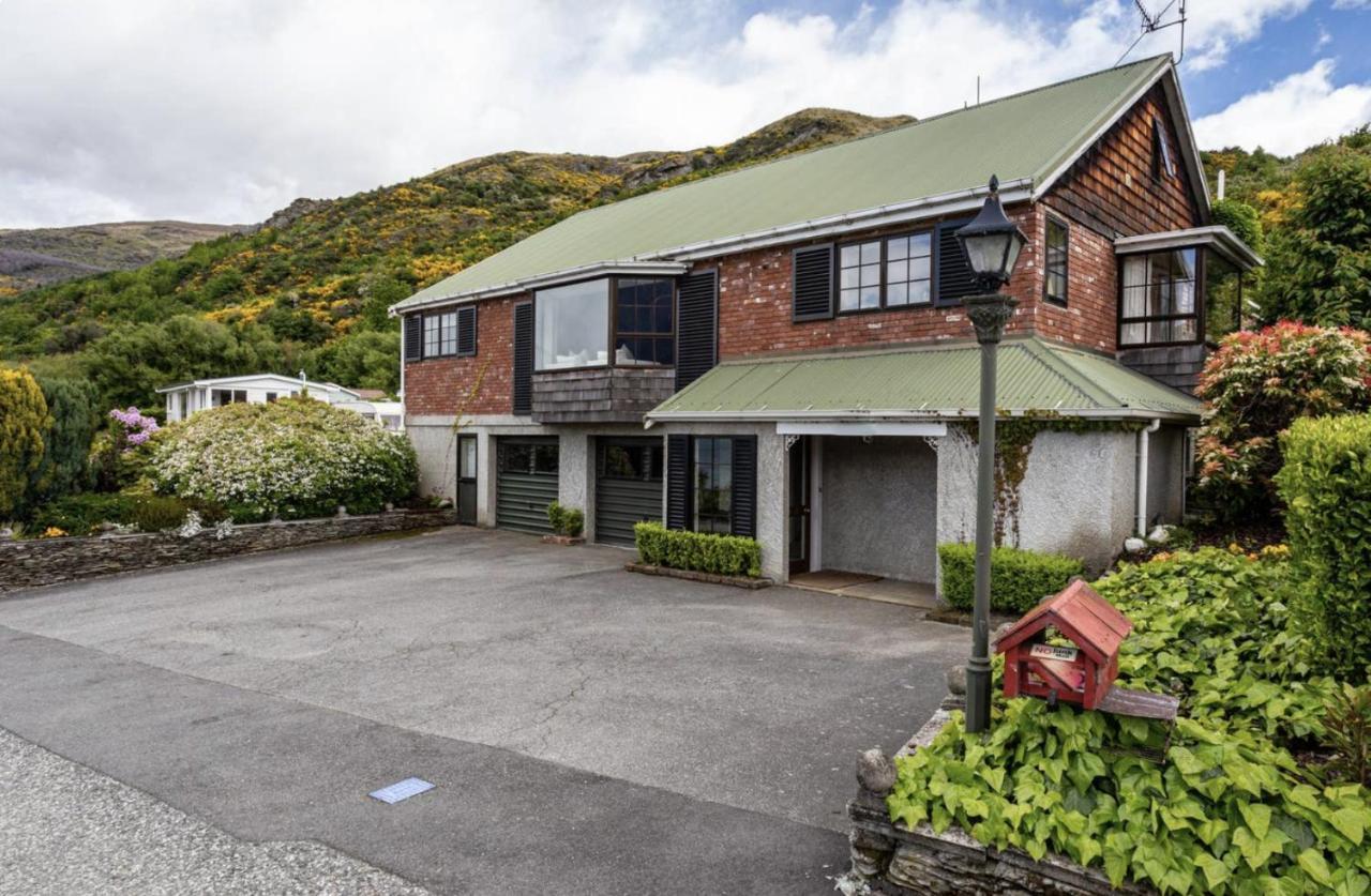 The Billiards Room Queenstown Exterior photo