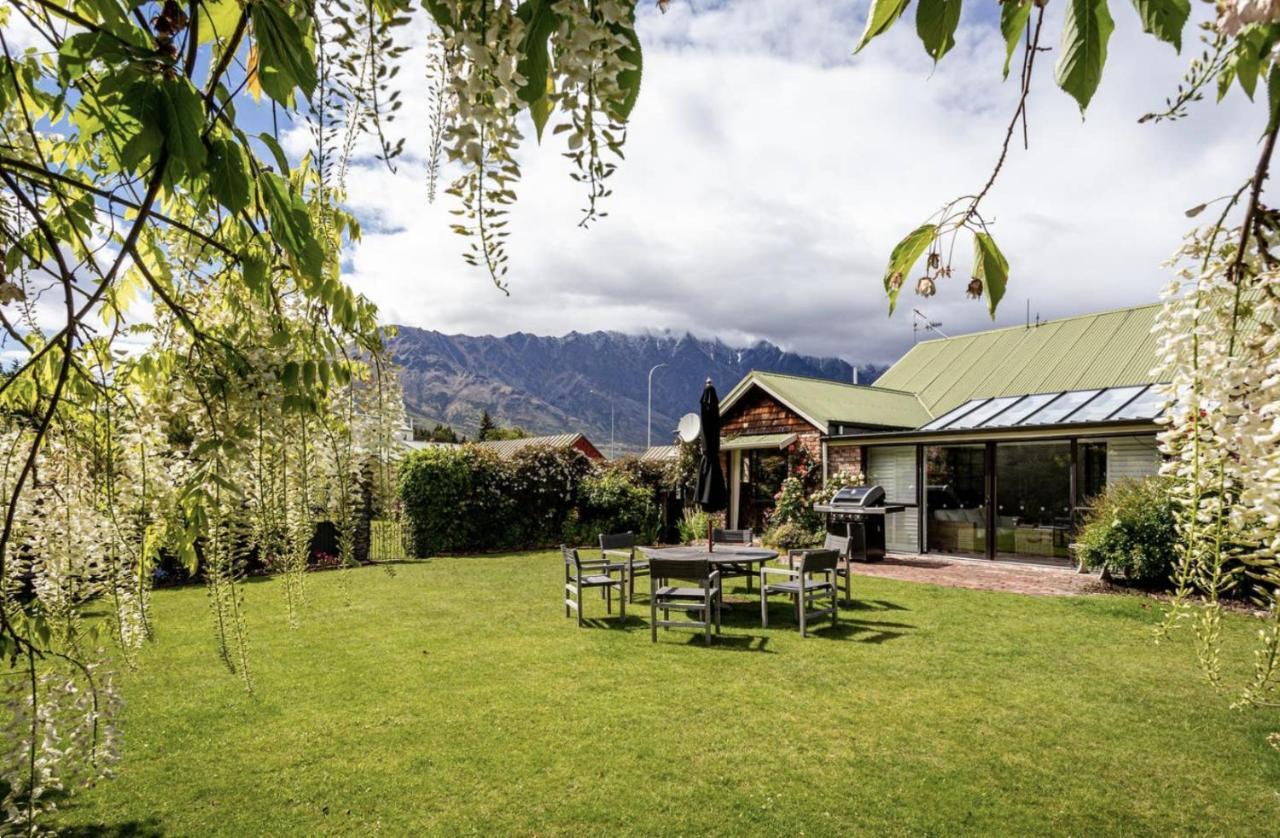 The Billiards Room Queenstown Exterior photo